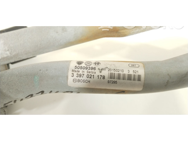 Моторчик дворников 50509396 Alfa Romeo Giulietta