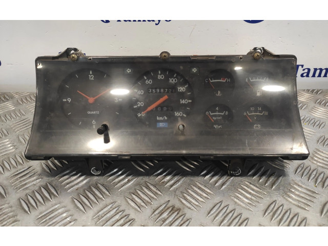 Přístrojová deska Nissan Patrol 160 1984