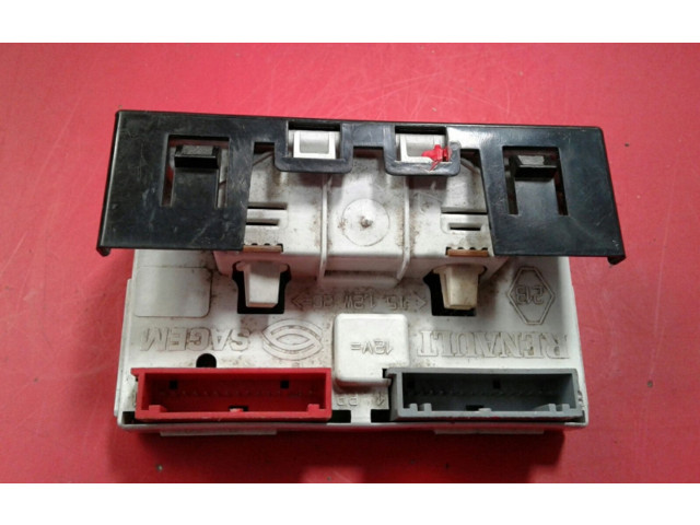 Дисплей P8200028364 Renault Clio II