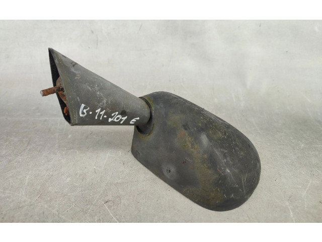 Zpětné zrcátko Nissan PickUp Y720 1981