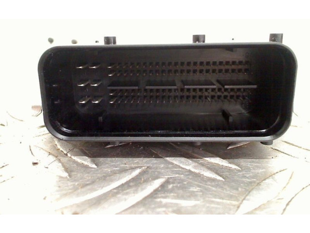 Блок управления двигателя    Hyundai i10