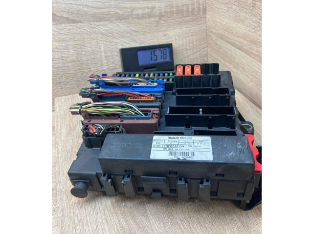 Pojistková skříňka 13112909, 519044036 Opel Vectra C 2002