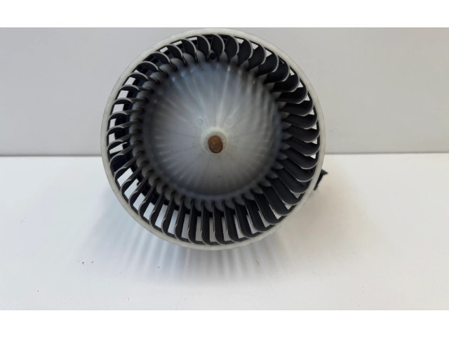 Вентилятор печки BEHRX6812005 Audi Q5 SQ5