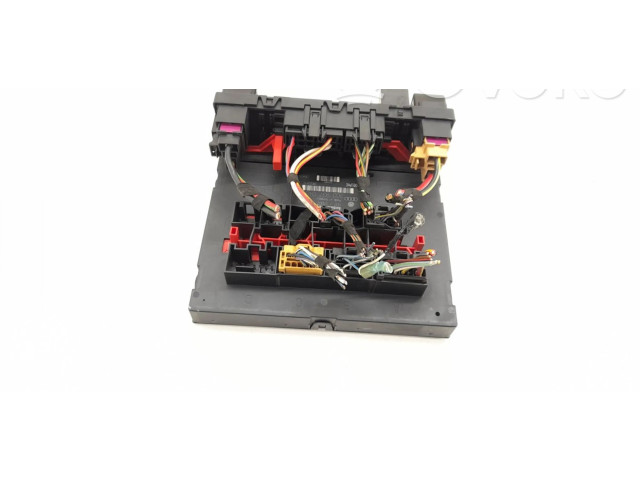 Блок предохранителей 3C0937049E Skoda Octavia Mk2 (1Z)