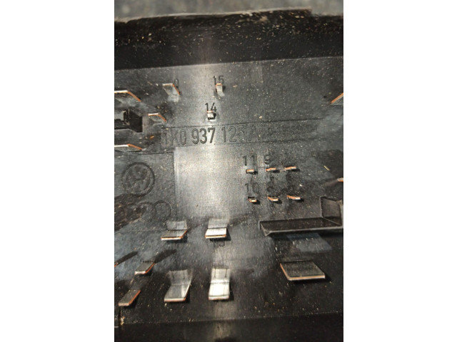   Pojistková skříňka    Volkswagen Tiguan 2007