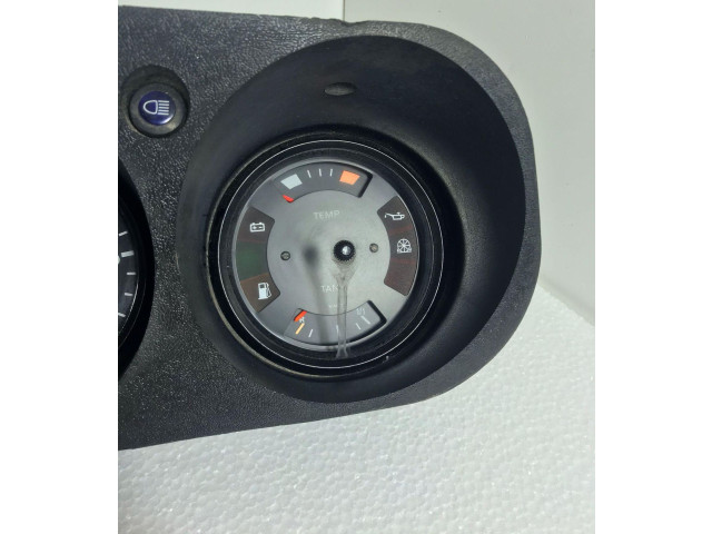 Přístrojová deska Porsche 924