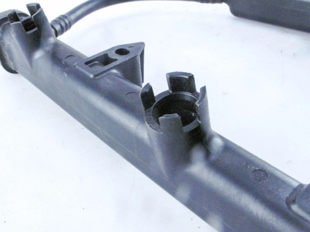 Vstřikovací lišta 04593923AB Dodge Grand Caravan pro benzínový motor 3.6