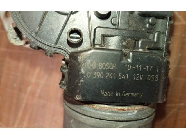 Двигатель стеклоочистителей Renault Twingo II 2007 - 2014 года 0390241541