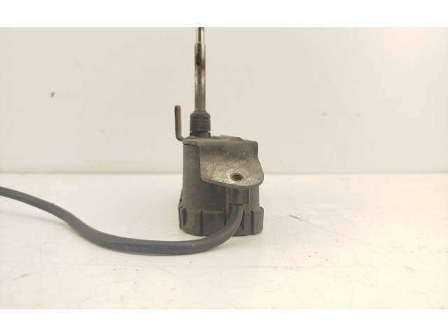 Моторчик стеклоочистителя 0390206216    Volvo S80