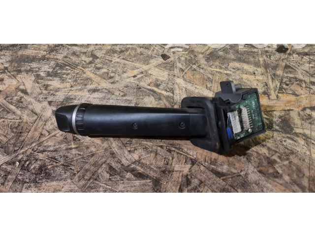 Ручка стеклоочистителей 30798528   Volvo V70