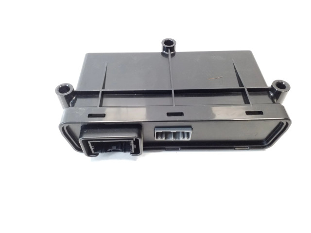 Řídící jednotka 100751100A   Tesla Model S 2014