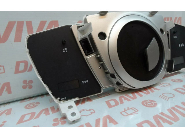 Přístrojová deska Toyota Urban Cruiser (XP110) 2009 83800-52W60-2