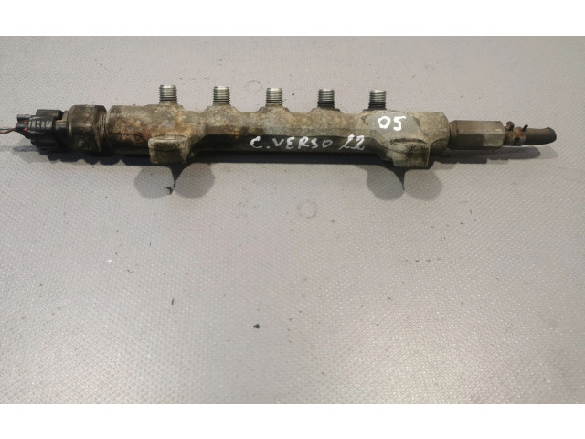 Топливная рампа    Toyota Corolla Verso E121  