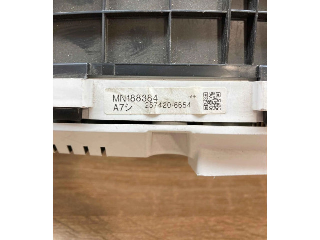 Панель приборов MN188384, 2574206654 Mitsubishi Grandis