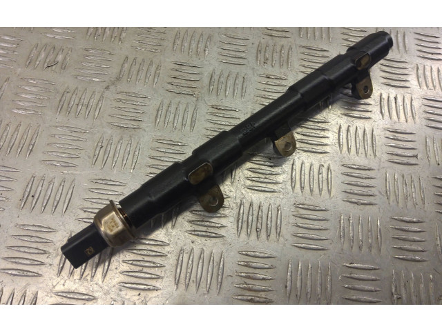 Vstřikovací lišta H8201257368 Nissan Navara D23