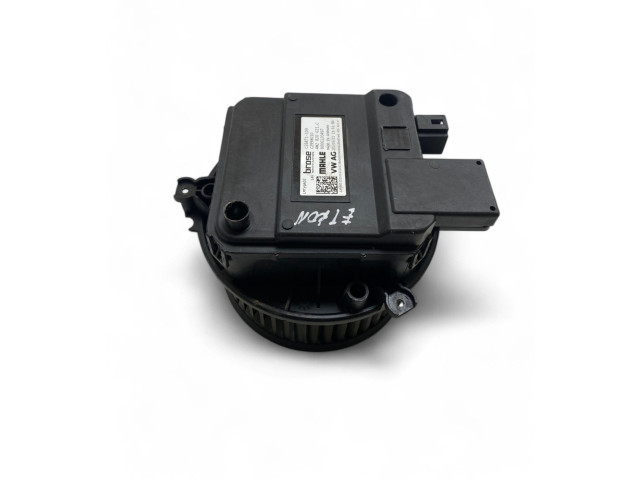 Вентилятор печки    4M2820021C   Audi e-tron