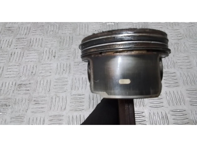 Píst Volvo S80 B5254T10