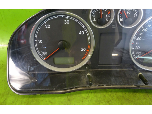 Přístrojová deska Volkswagen PASSAT B5.5 2002 3B0920827A