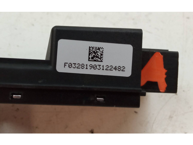 Блок управления 1K0906093J Skoda Fabia Mk3 (NJ)