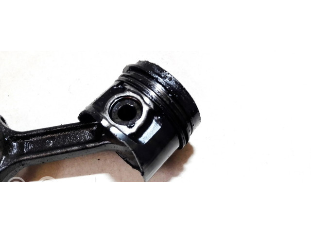 Поршень с шатуном Fiat Marea для дизельного двигателя 1.9