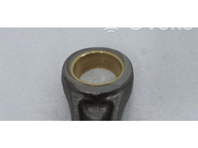 Píst 038J Audi RS4 B8