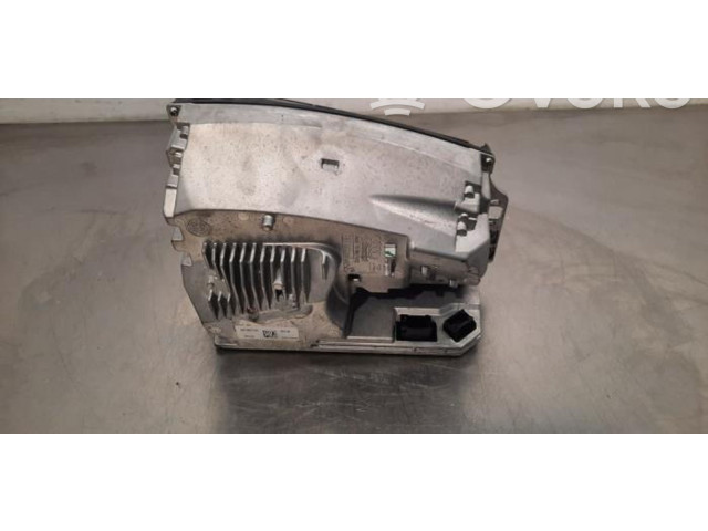 Дисплей    4M8919617B   Audi Q8