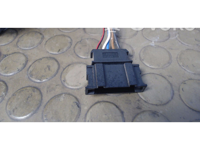 Зеркало электрическое Volkswagen Golf III 1992 - 1997 года