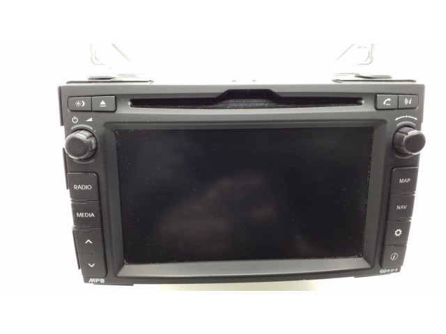 Радио/ проигрыватель CD/DVD / навигация