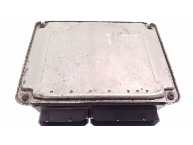 Řídící jednotka 074906018C, 0281010082 Volkswagen Transporter - Caravelle T4 2001