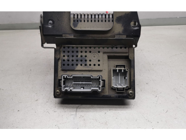 Блок предохранителей 30682981, 12216069   Volvo S80    