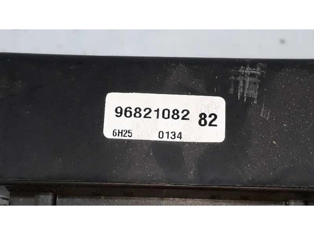 Блок предохранителей 96821082, 6H25 Chevrolet Captiva