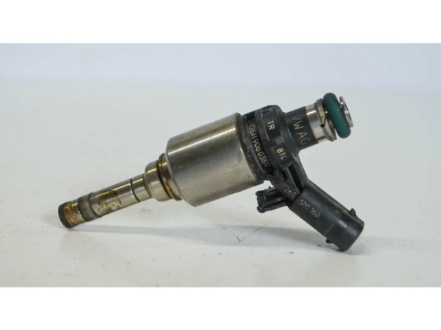 Форсунка 06H906036Q    Skoda Octavia Mk2 (1Z) для бензинового двигателя CDAA 1.8