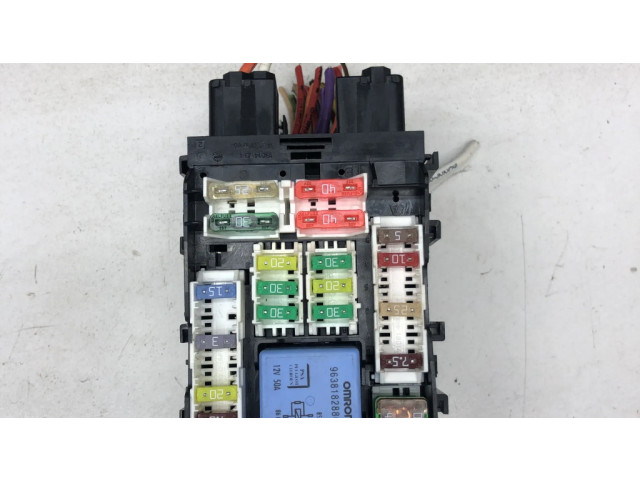 Блок предохранителей 9665492680 Citroen C4 II Picasso