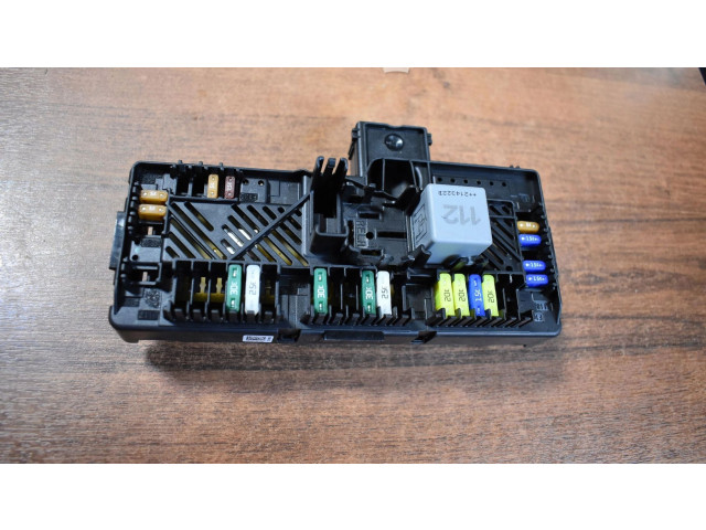 Pojistková skříňka A2239067303555525 Mercedes-Benz C W206 2025