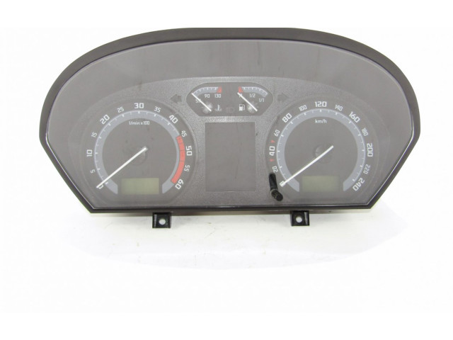 Панель приборов 6Y0920882E   Skoda Fabia Mk1 (6Y)       