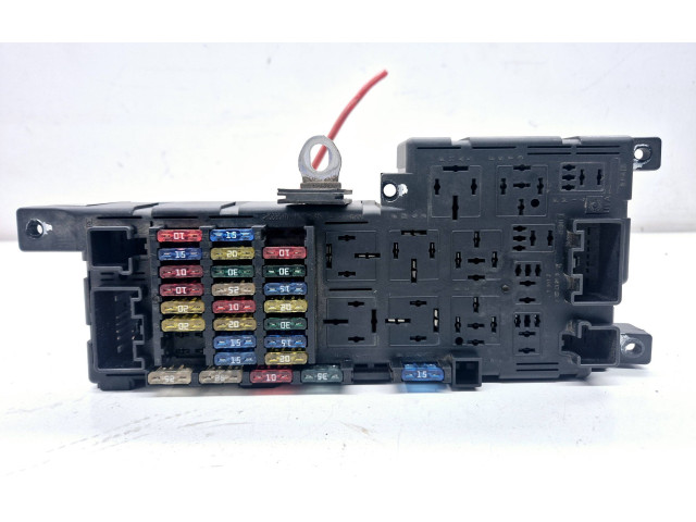 Блок предохранителей  30728008, 518828108   Volvo V70    