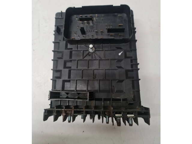Блок предохранителей 1K0937125, 017183021 Volkswagen Jetta V
