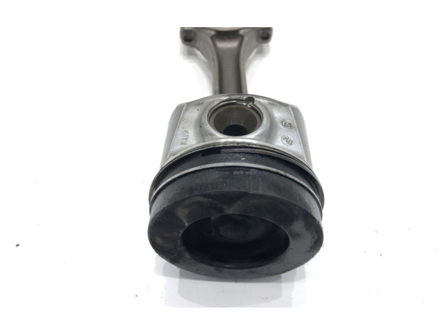 Píst CLH Seat Leon (5F)