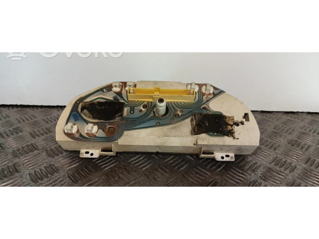 Панель приборов 89FB10849DB   Peugeot 504       