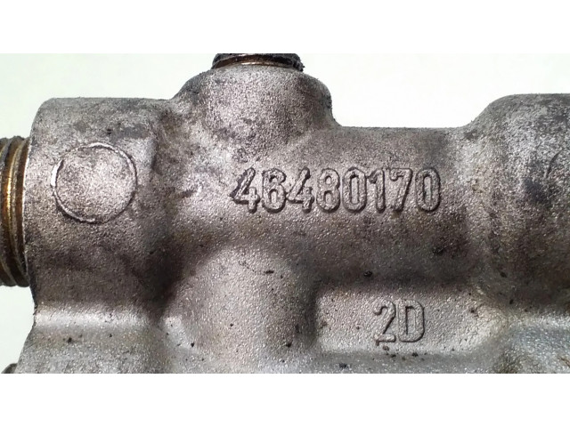 Топливная рампа 46480170 Fiat Marea 1.9