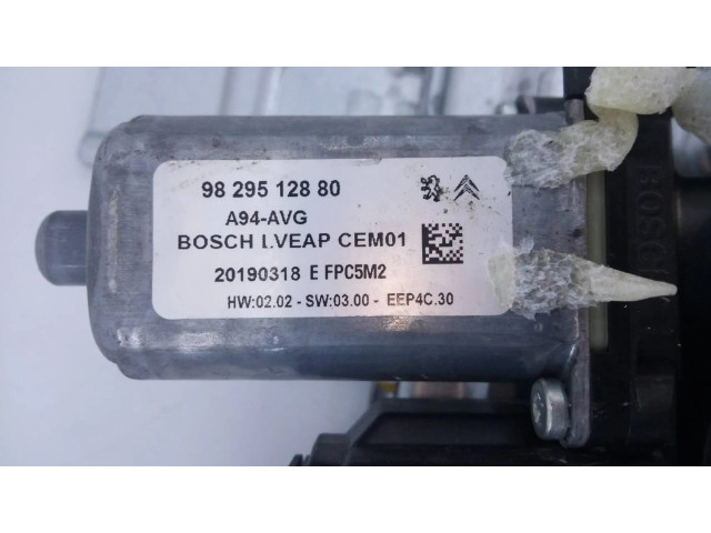 Передний комплект электрического механизма для подъема окна