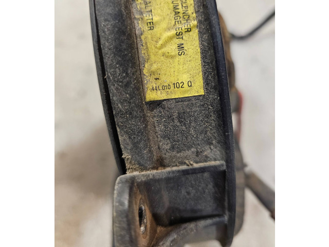 Vstřikovací lišta 441010102Q Audi V8