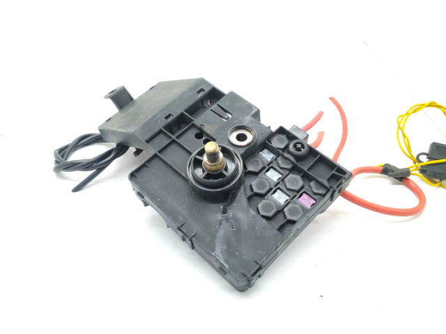 Блок предохранителей A2115460641, 013948371 Mercedes-Benz E W211