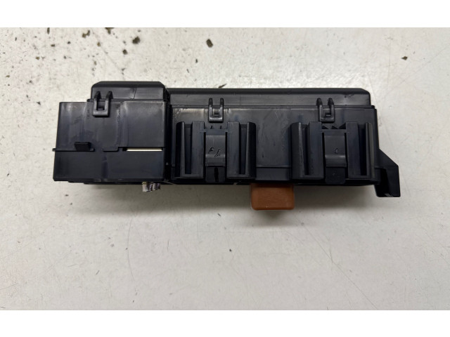 Блок предохранителей Infiniti FX