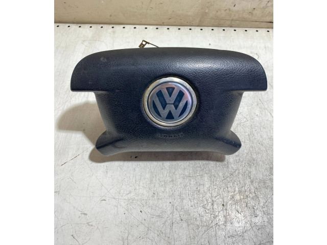 Подушка безопасности водителя 2K0880201B Volkswagen Caddy