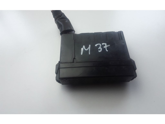 Блок предохранителей 243841CA0A Infiniti M Y51