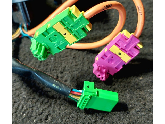 Подрулевой шлейф SRS    Volvo V70