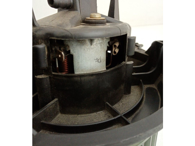 Вентилятор печки    21.068.123.3F, 74.047.123.3F   Citroen Xsara