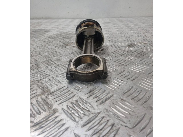 Píst 10653 Opel Vivaro