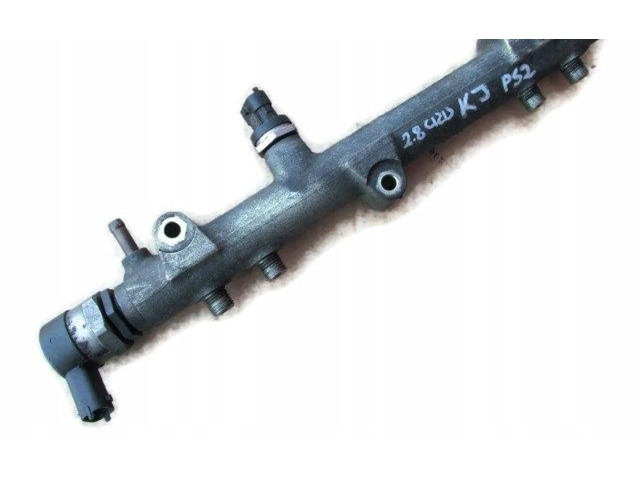 Топливная рампа    Jeep Cherokee III KJ  